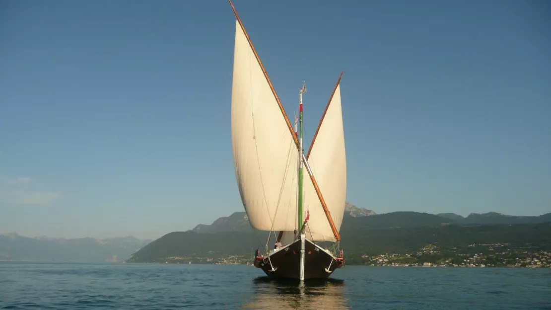 Evian - opération "portes ouvertes" pour la barque La Savoie