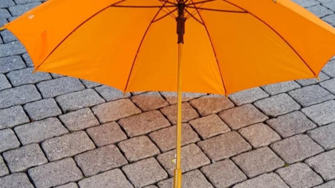Chablais - un parapluie Orange pour aider le foyer d'hébergement "La Passerelle"