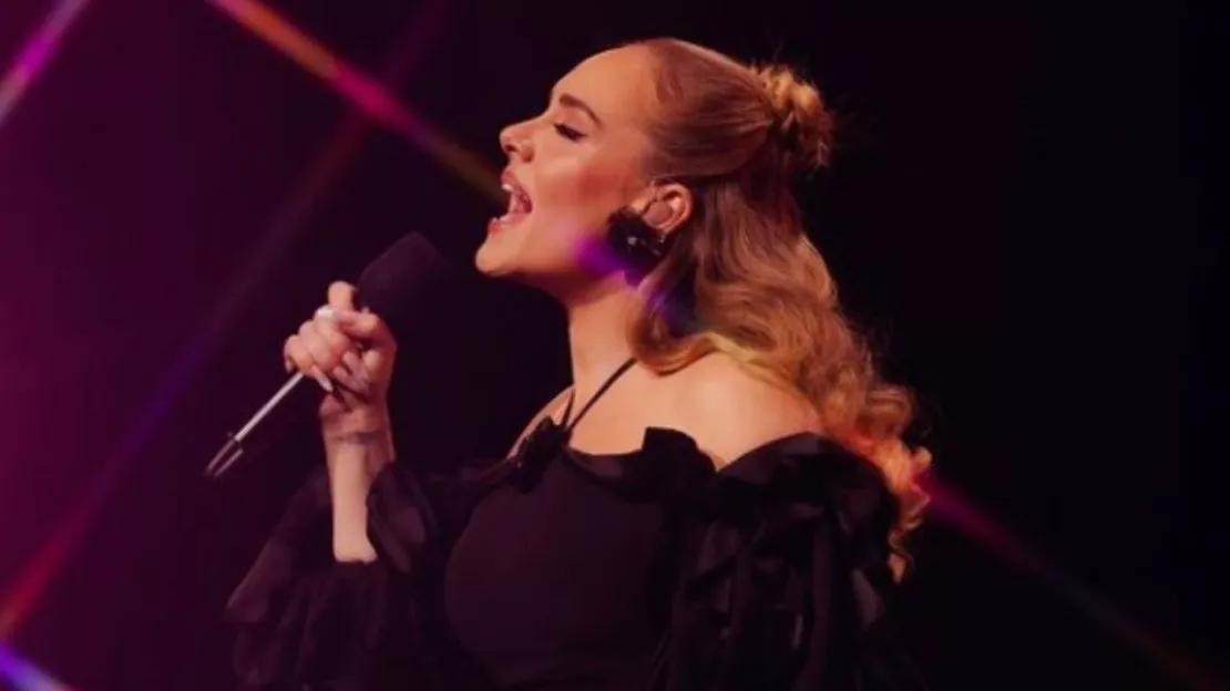 Adele obligée de reporter plusieurs concerts à Vegas après sa maladie