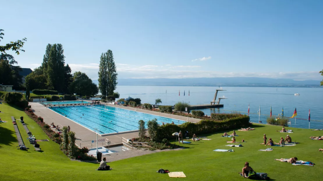 Entre modernité et richesse du patrimoine, l'été à Evian une étape relaxante (interview)