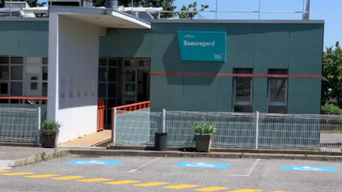 Haute-Savoie : un collège se mobilise contre l'expulsion d'une élève