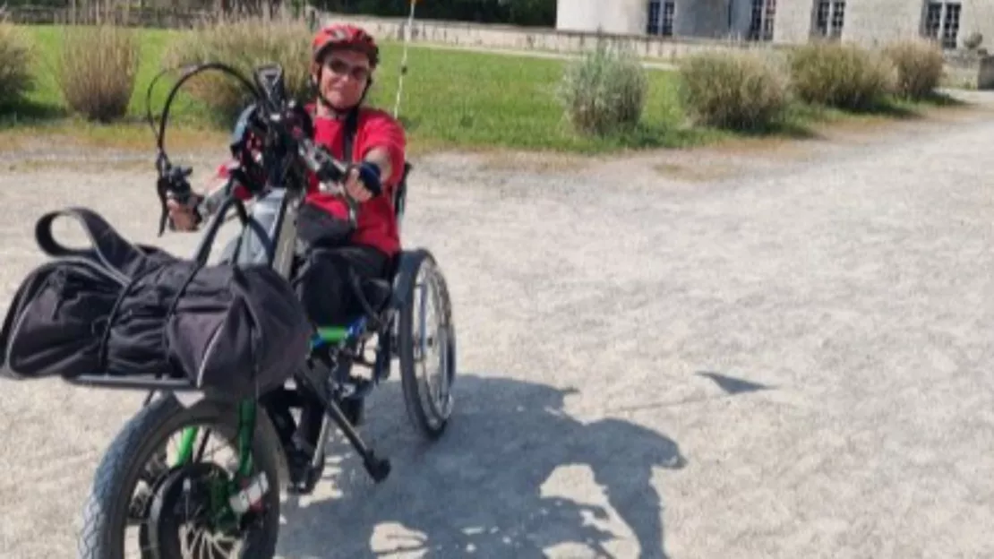 Il fait le Tour du Mont-Blanc à vélo fauteuil !