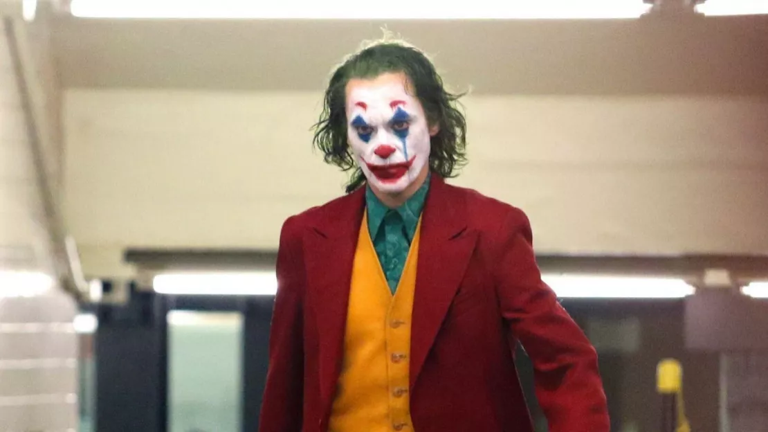 « Joker 2: Folie à deux » se dévoile à travers un premier cliché de Joaquim Phoenix (photo)