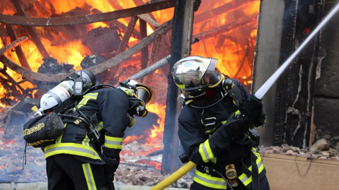 Pays de Savoie : les pompiers mobilisés pour deux graves incendies