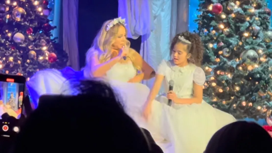 Pour Noël, Mariah Carey s’offre un duo avec sa fille (vidéo)