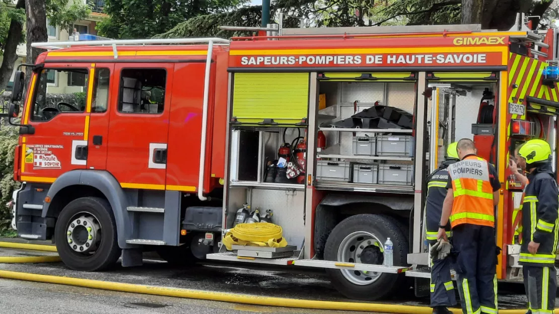 Un important dégagement de fumée à Fillière en Haute-Savoie