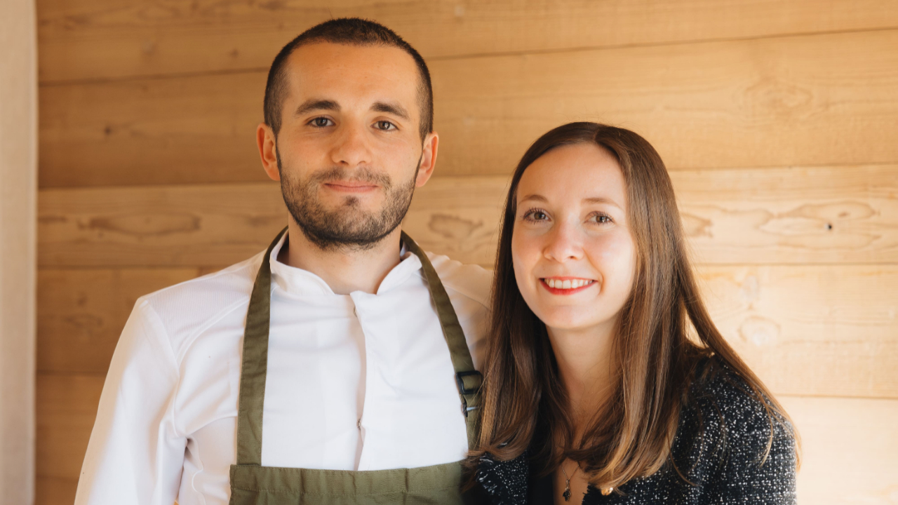 Ambiance intimiste et produits locaux, à Abondance, le chef Thomas Flachaire a ouvert son "Chalet" (interview)