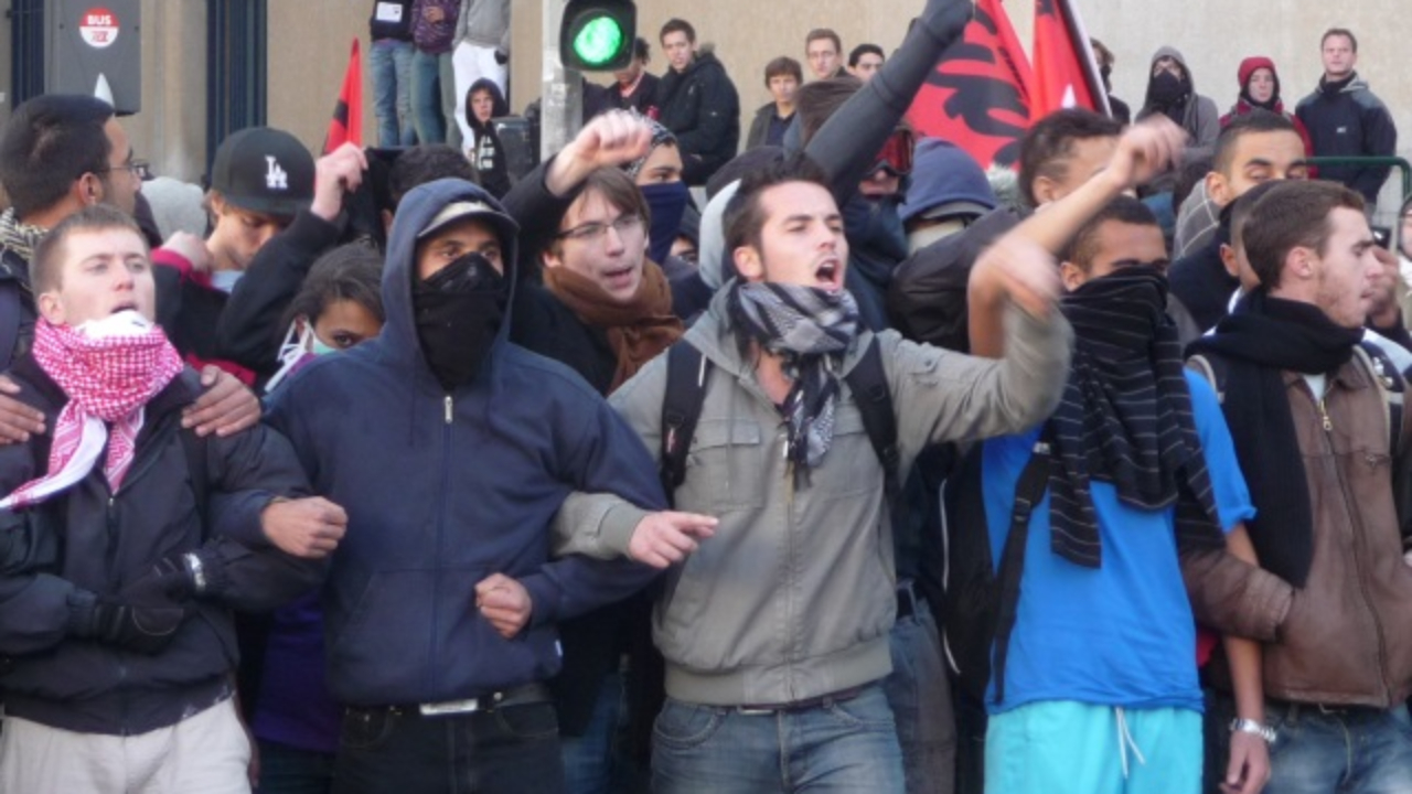 Annecy : la pluie freine la mobilisation des lycéens ce jeudi Annecy : la pluie freine la mobilisation des lycéens ce jeudi
