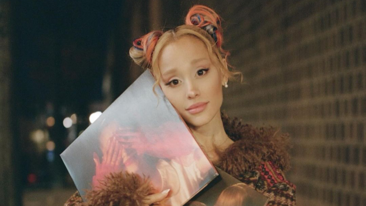 Ariana Grande fait un clin d'oeil à Brandy et Monica dans son nouvel album