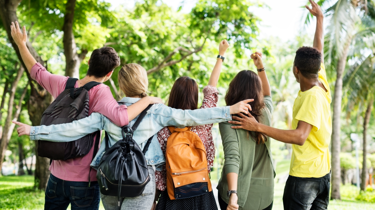 Canton de Vaud : Une école annule un camp d'été pour certaines classes ; deux salles deux ambiances