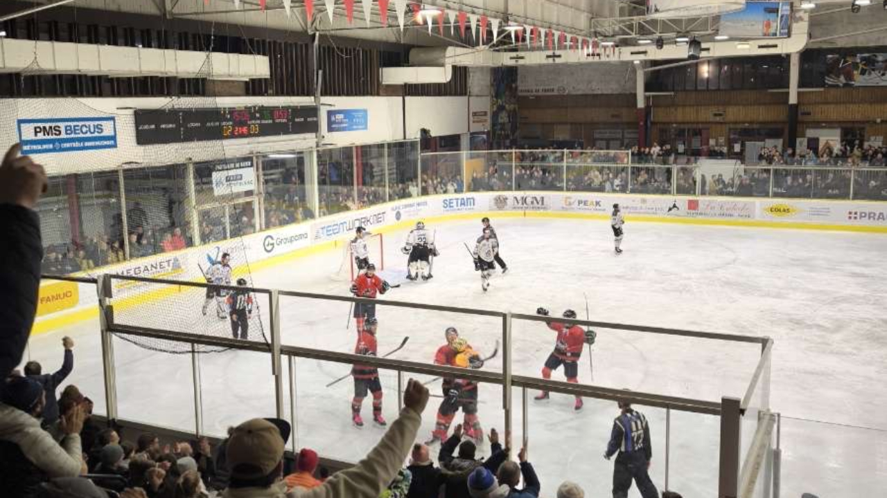 Chamonix : une victoire primordiale pour les Pionniers Chamonix : une victoire primordiale pour les Pionniers