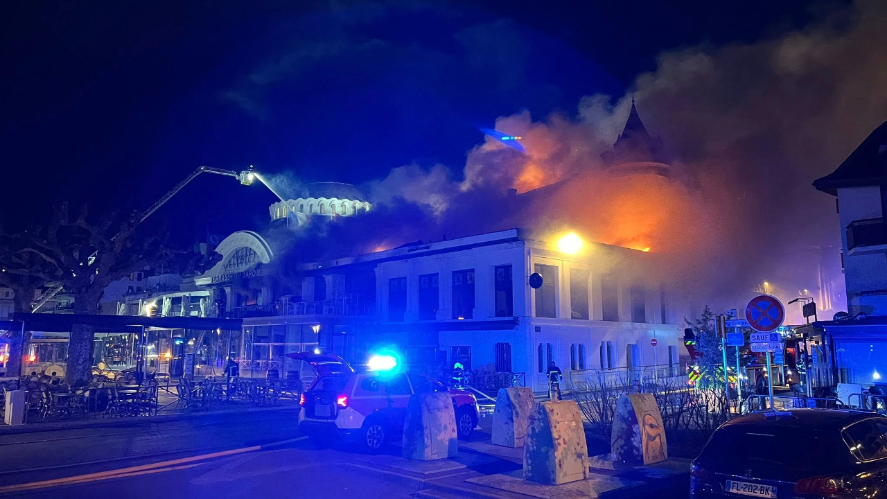 Evian : &eacute;norme incendie sur le casino