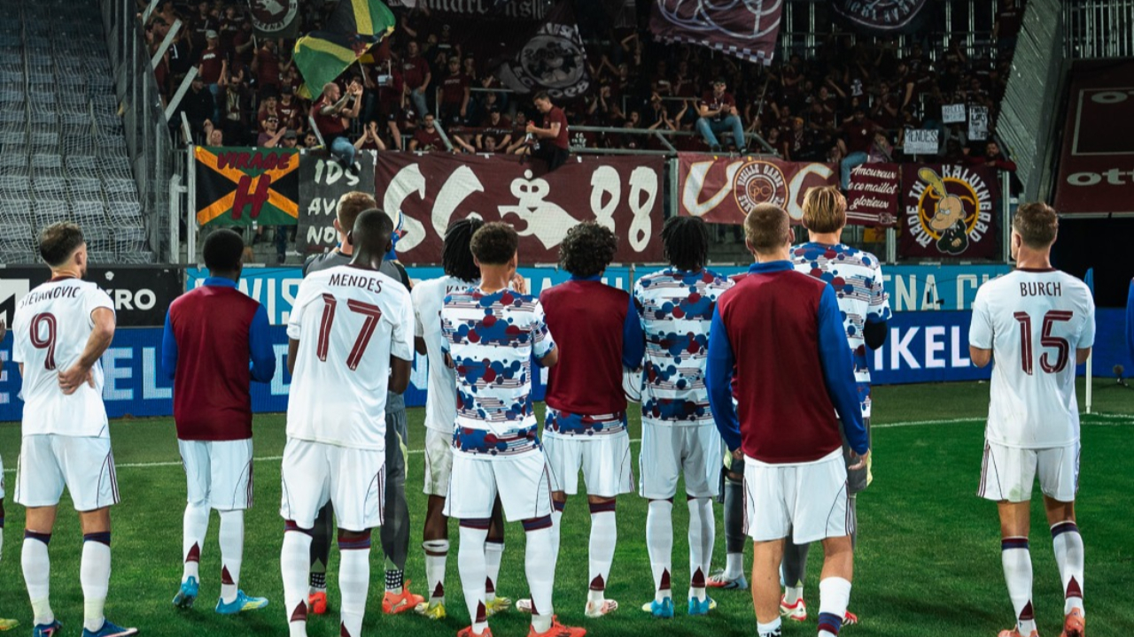 Fumig&egrave;nes et engins pyrotechniques : des sanctions imm&eacute;diates contre le Servette FC