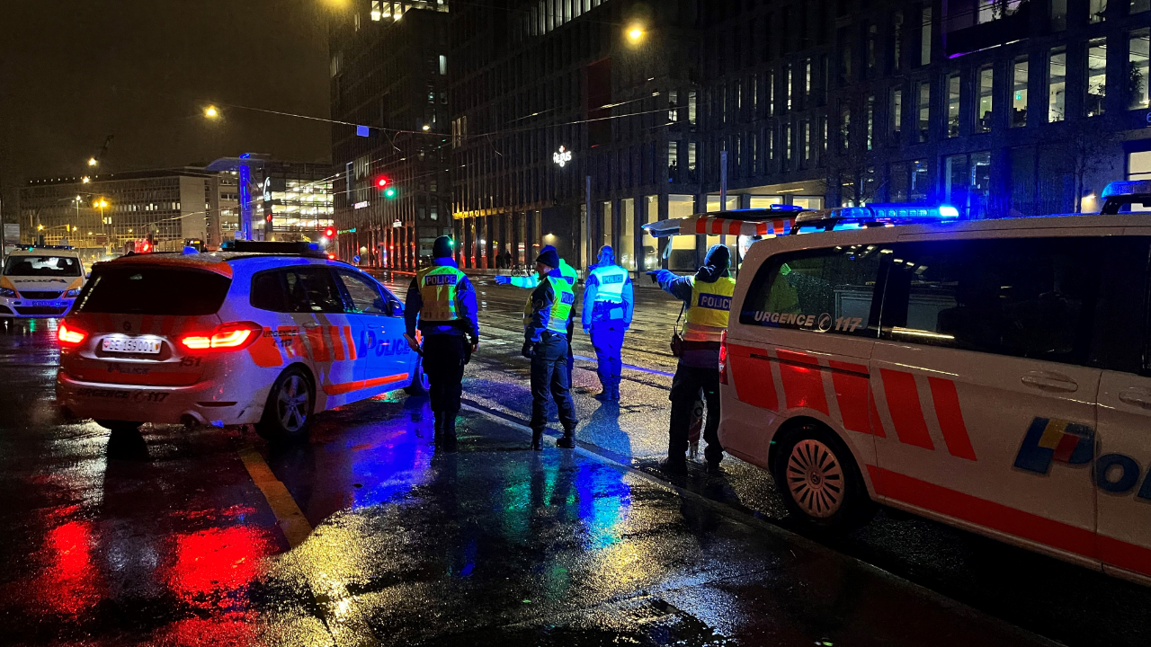 Gen&egrave;ve : Des membres de NO G7 d&eacute;noncent des violences polici&egrave;res