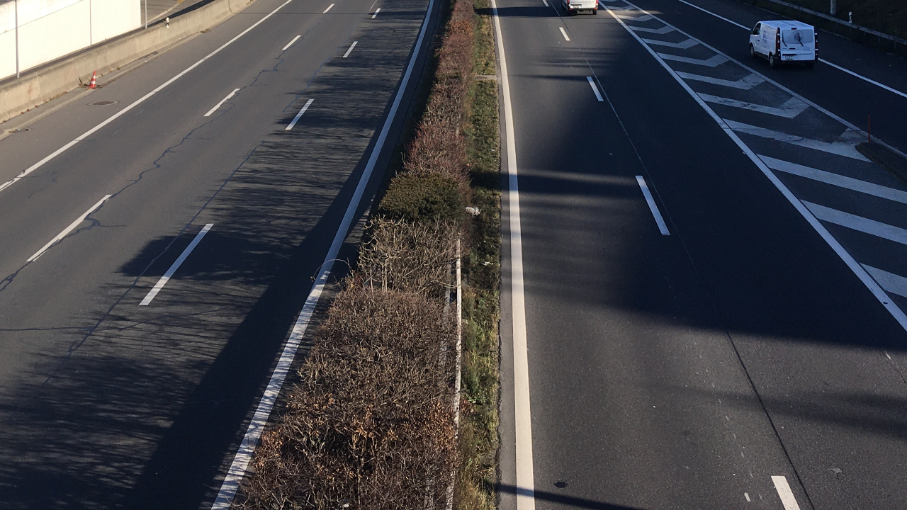 Genève / Lausanne : récolte de pétitions contre l'élargissement de l'A1