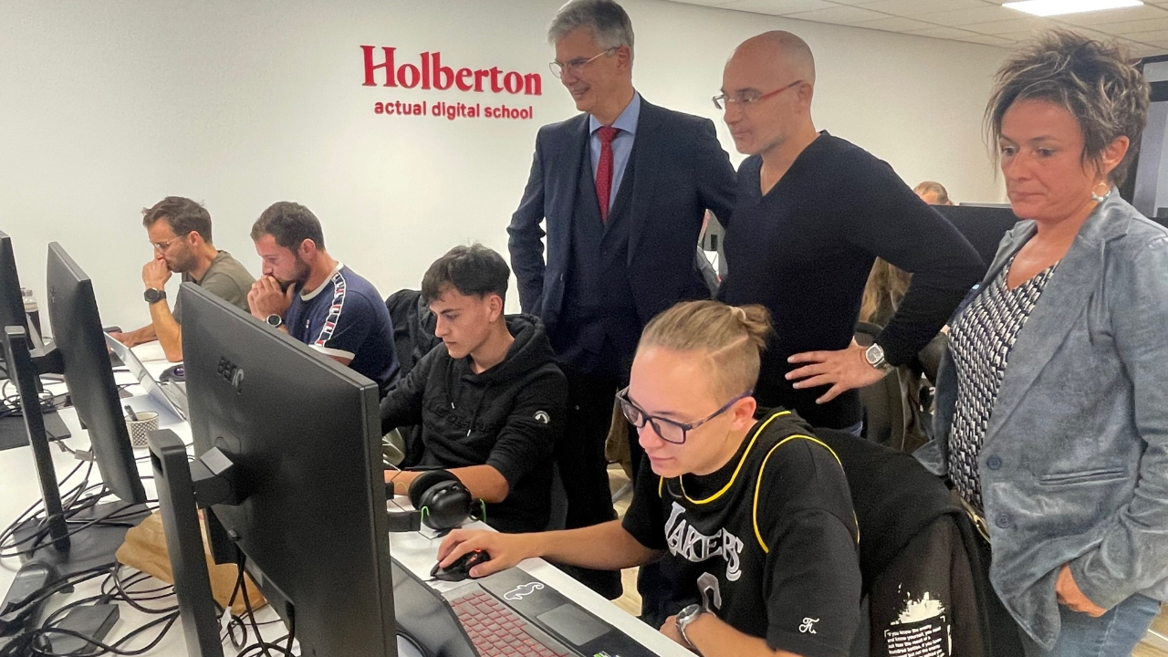 Holberton School : première école du campus numérique thononais Holberton School : première école du campus numérique thononais