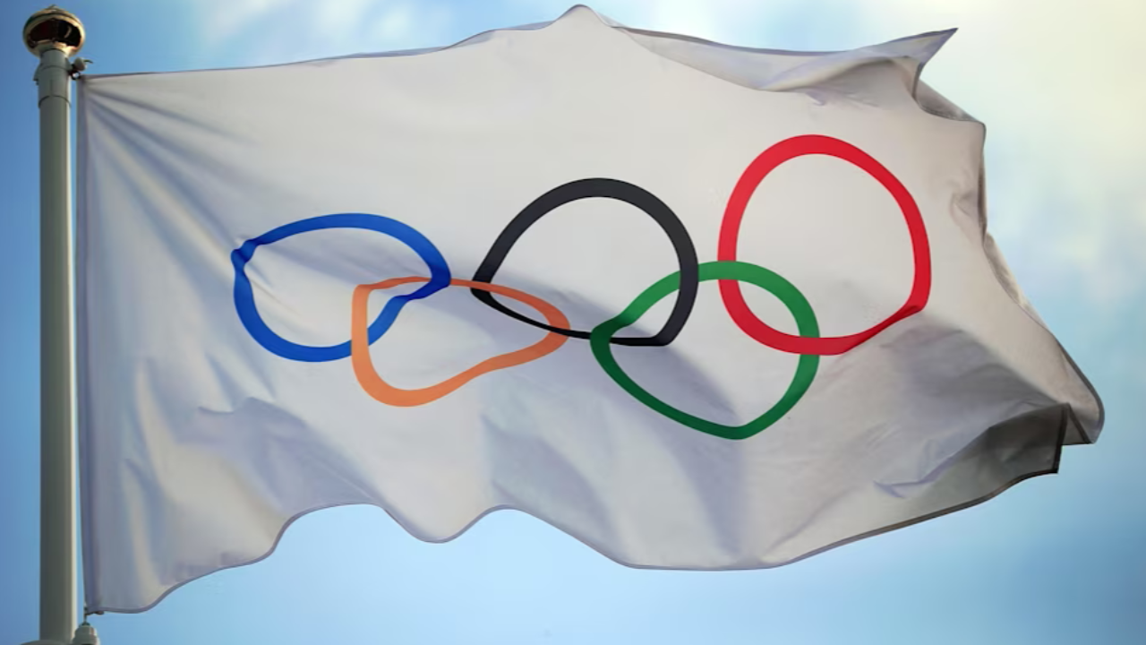 JO 2030 : Le drapeau olympique fait son retour à Albertville