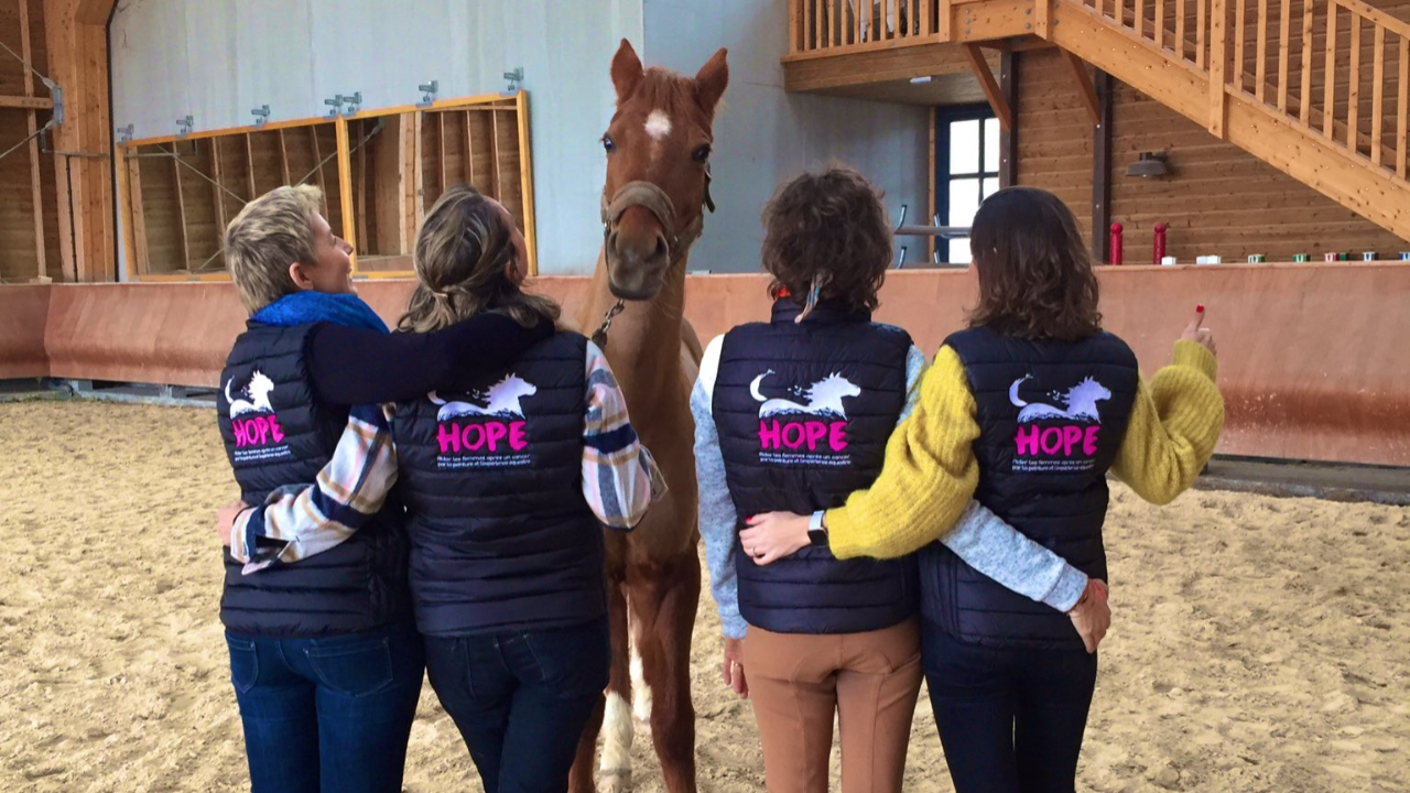 L'association Hope, qui accompagne les femmes pendant et après leur cancer du sein, lance un appel aux dons (interview)