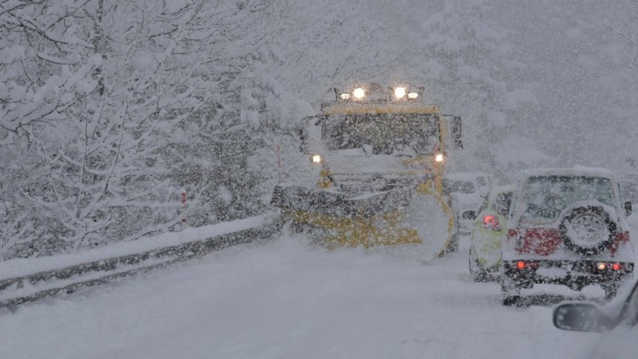 La neige s'invite aussi en Suisse