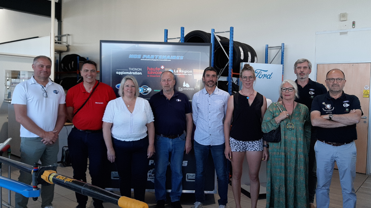 La plage de sable d'Excenevex va accueillir le championnat de France de Beach Rowing Sprint (interviews)