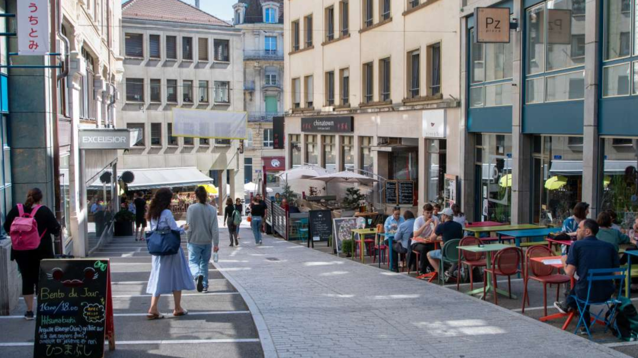 Lausanne : Les commerces alimentaires pourront ouvrir des terrasses