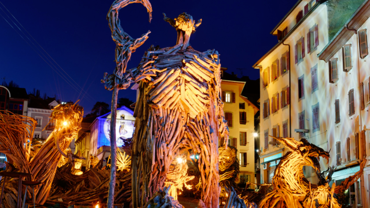 Le 15 décembre, les flottins, yétis et autres dahus s'emparent de la ville d'Evian pour animer le "Fabuleux Village" (interview)