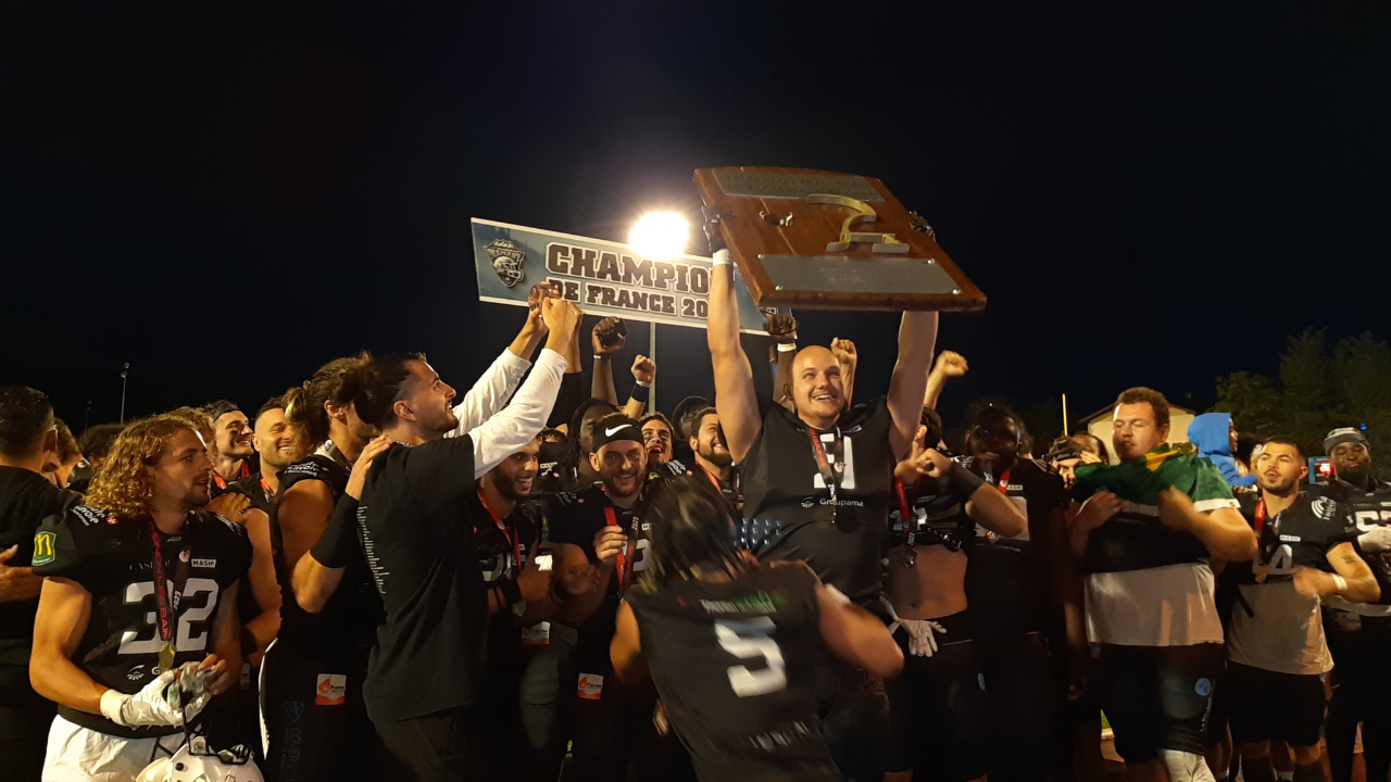Les Black Panthers de Thonon sacrés champions de France 2023 (foot américain) - interviews