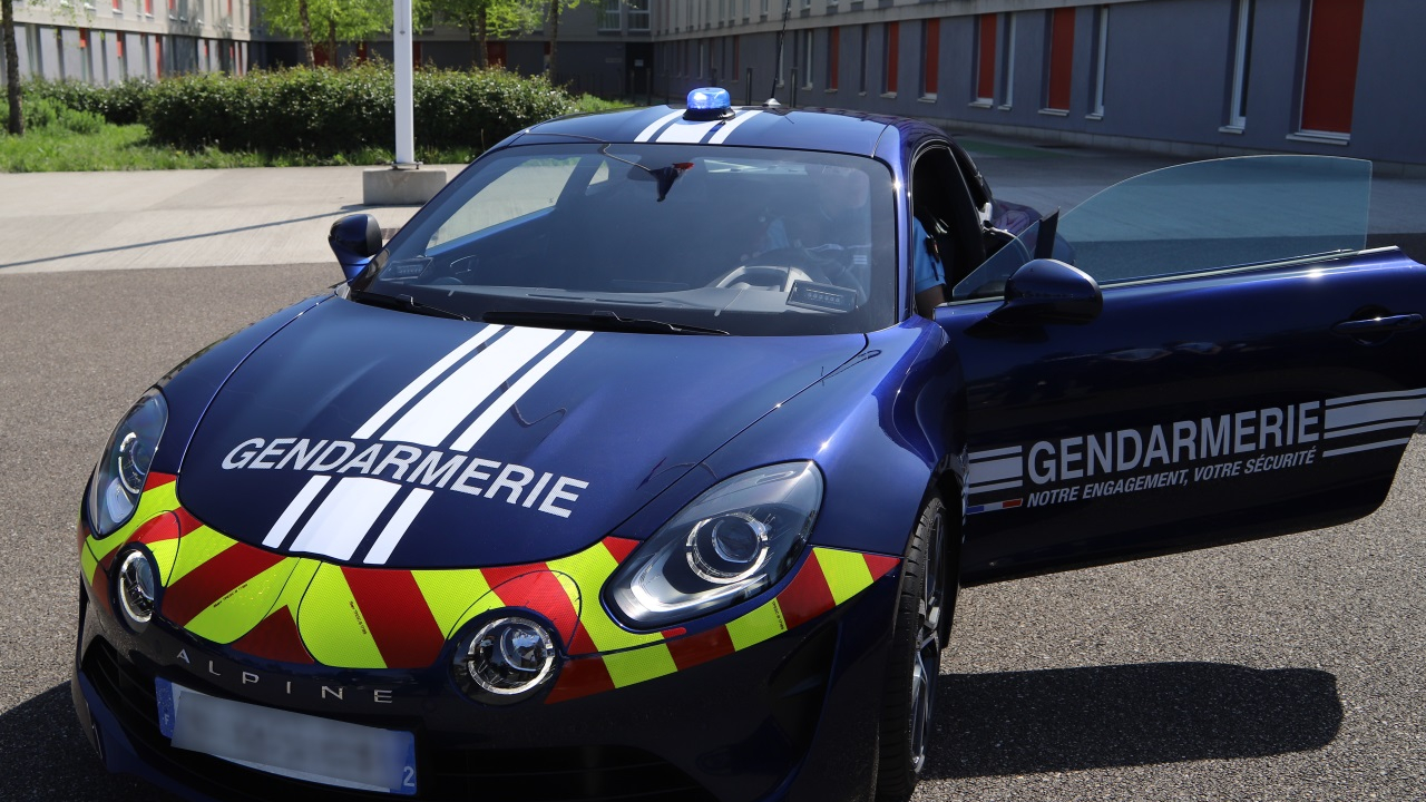 Permis retiré, excès de vitesse… Les gendarmes d’Evian multiplient les contrôles routiers Permis retiré, excès de vitesse… Les gendarmes d’Evian multiplient les contrôles routiers