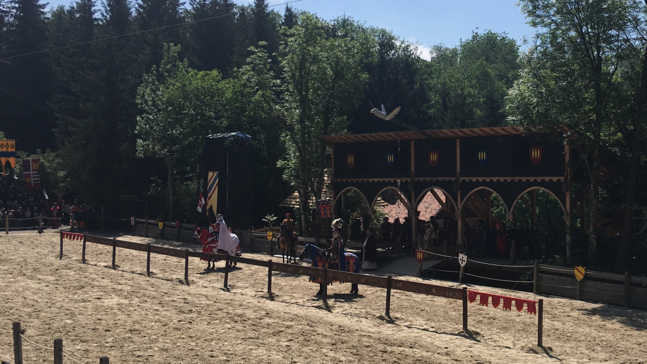 Plus belles fêtes de France, extrême-droite et Pierre-Edouard Stérin : "Beaucoup de bruit pour pas grand-chose"