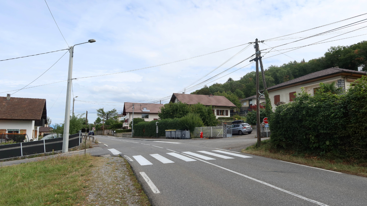Publier : installation de feux à micro-régulation au carrefour de Martelin Publier : installation de feux à micro-régulation au carrefour de Martelin