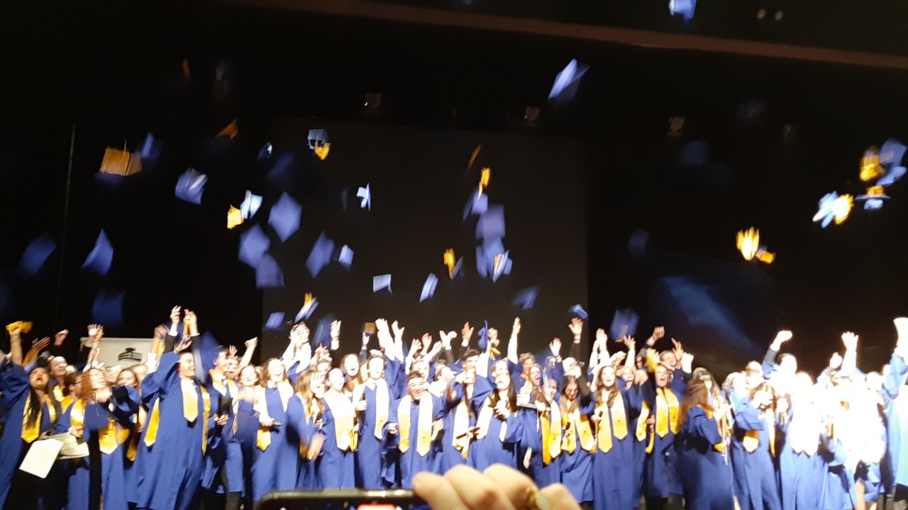Remise de diplômes au Lycée Hôtelier Savoie-Léman de Thonon (interview)