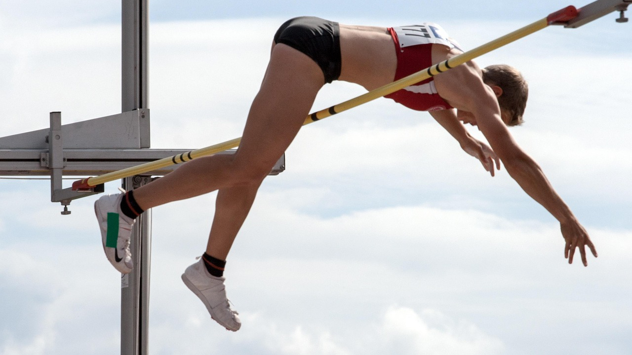 Saut à la perche au port, meeting international...l'athlétisme à l'honneur, à Thonon ce weekend (interview)