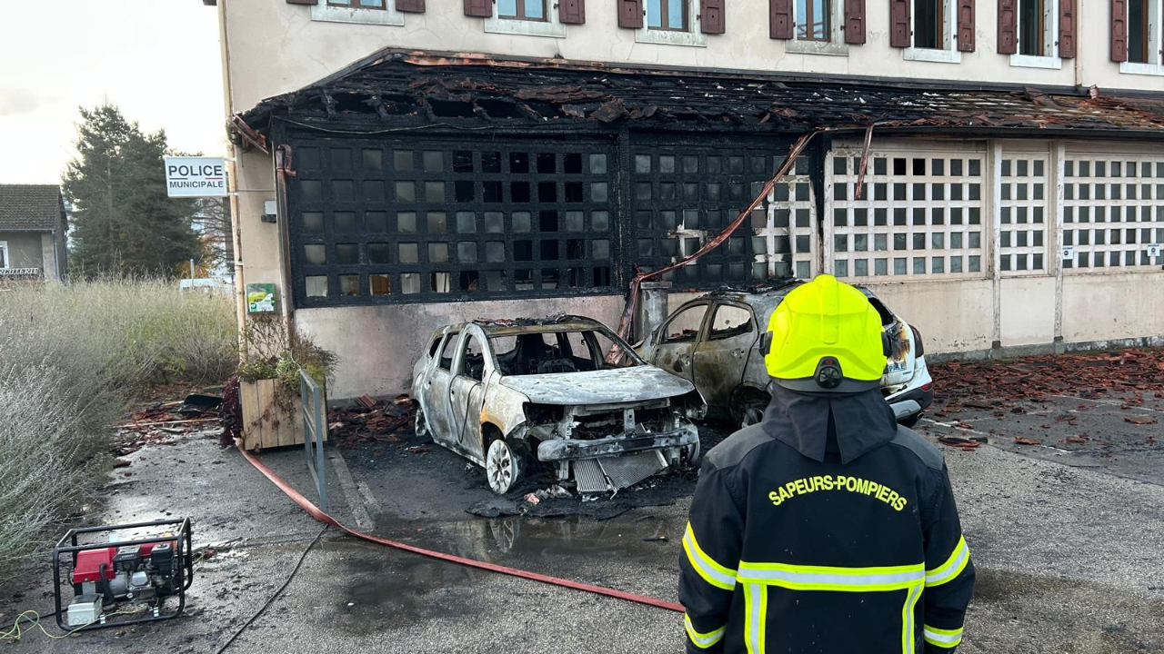 Sciez : trois jeunes mis en examen après l’incendie d’Halloween qui avait failli détruire la mairie