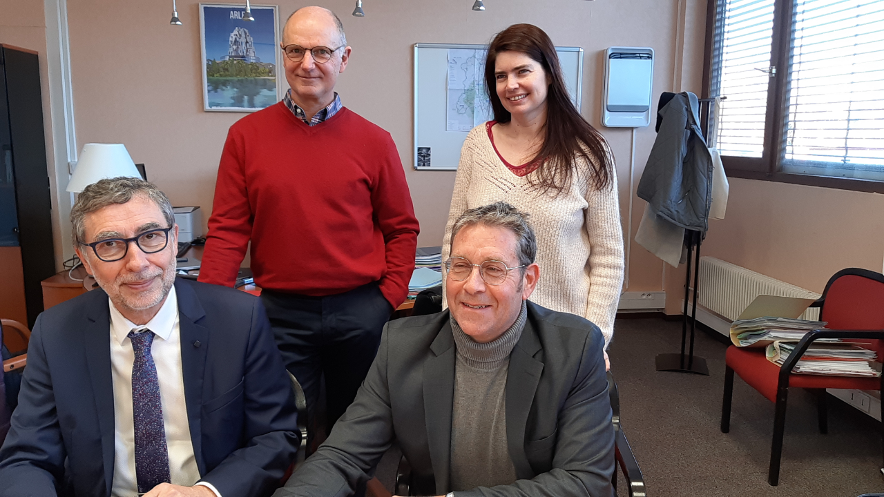 Signature d’une convention entre les Hôpitaux du Léman et l’association ACCES, gestionnaire du DAC 74 (Dispositif d’Appui à la Coordination) - interviews