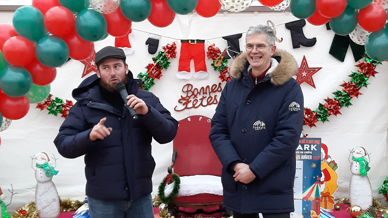 Thonon - le Luna Park d'hiver s'est installé sur la place de Crête (interviews)