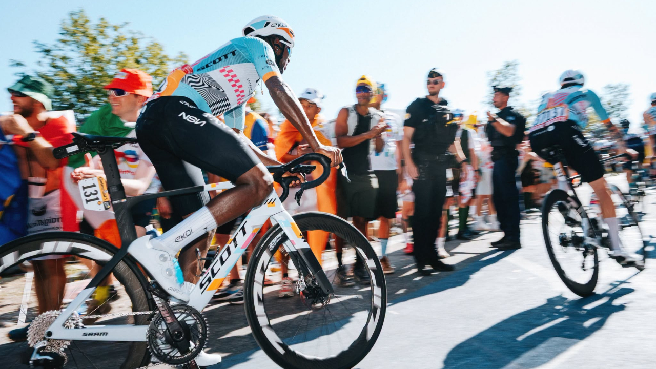 Tour de France : une enquête ouverte après la découverte de clous et d’huile sur le parcours en Haute-Savoie Tour de France : une enquête ouverte après la découverte de clous et d’huile sur le parcours en Haute-Savoie