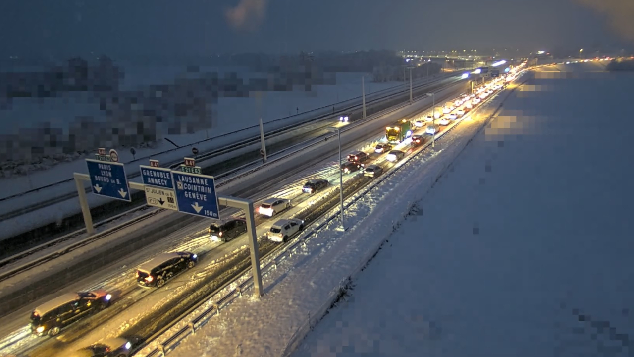 Trafic compliqué ce mardi matin avec la neige, prudence ! Trafic compliqué ce mardi matin avec la neige, prudence !