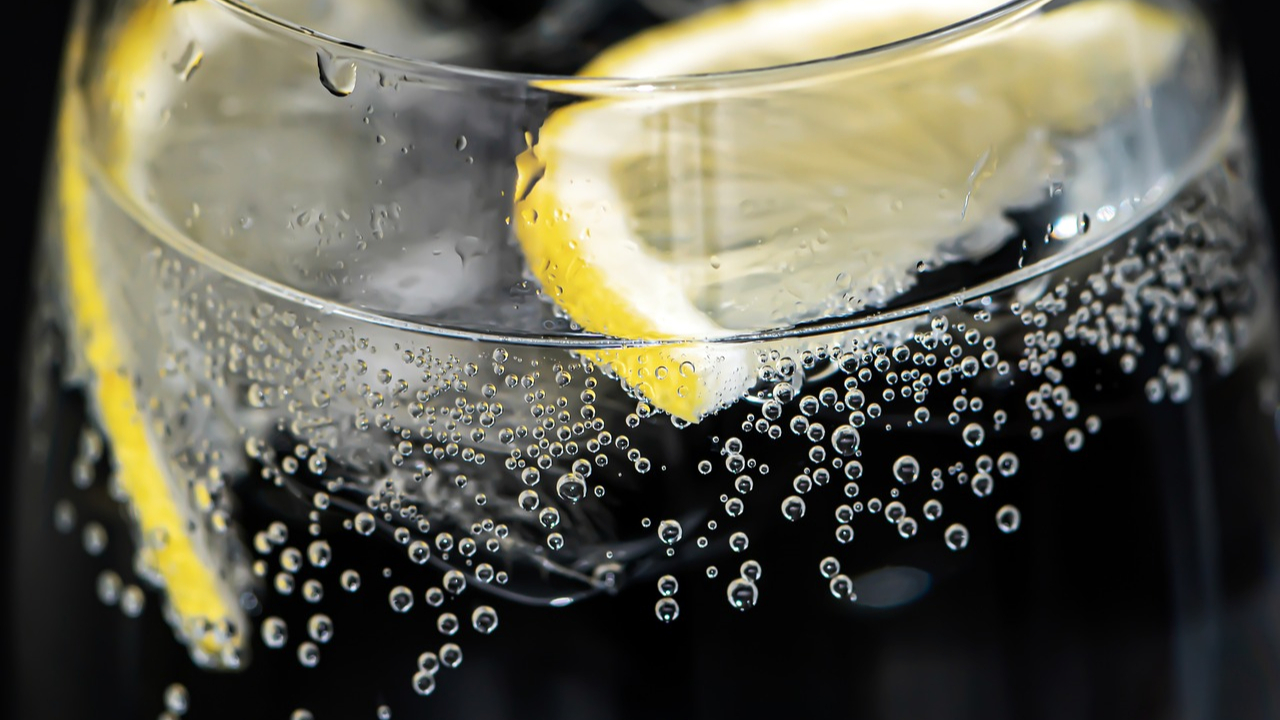 Une jeune Chablaisienne développe une boisson innovante pour lutter contre les problèmes digestifs (interview)