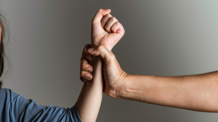 Violences domestiques : 88% des victimes sont des femmes à Genève