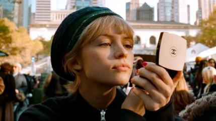 Angèle : le producteur de Taylor Swift séduit par sa musique