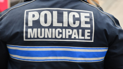 Annemasse : en le contrôlant pour du stationnement, la police fait une découverte surprenante