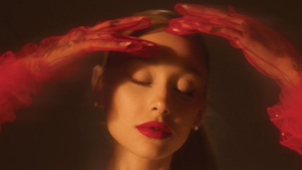 Ariana Grande annonce la sortie de son septième album !