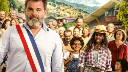 Clovis Cornillac maire de Haute-Savoie à l'écran