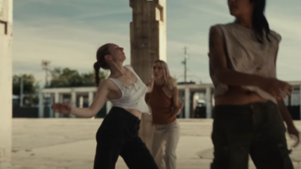 David Guetta retrouve Sia pour la sortie du clip officiel de "Beautiful People"