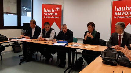 Deux collèges réhabilités à Thonon et bientôt deux collèges neufs, les projets du Département 74 pour les élèves chablaisiens (interview) Deux collèges réhabilités à Thonon et bientôt deux collèges neufs, les projets du Département 74 pour les élèves chablaisiens (interview)