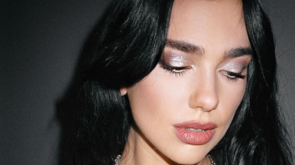 Dua Lipa évoque les  multiples "facettes" de sa personnalité