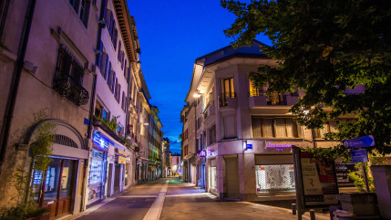 Evian : l’extinction de l’éclairage public reculée d’une heure