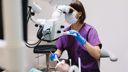 Genève : Refus d'un chèque annuel pour pouvoir soigner ses dents