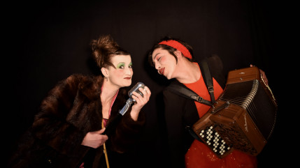 Jeunes et anciens, la Commune de Publier vous propose de "monter sur les planches" tous ensemble ! Jeunes et anciens, la Commune de Publier vous propose de "monter sur les planches" tous ensemble !