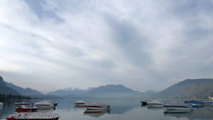 Lac d'Annecy : La Ville rappelle les règles en vigueur